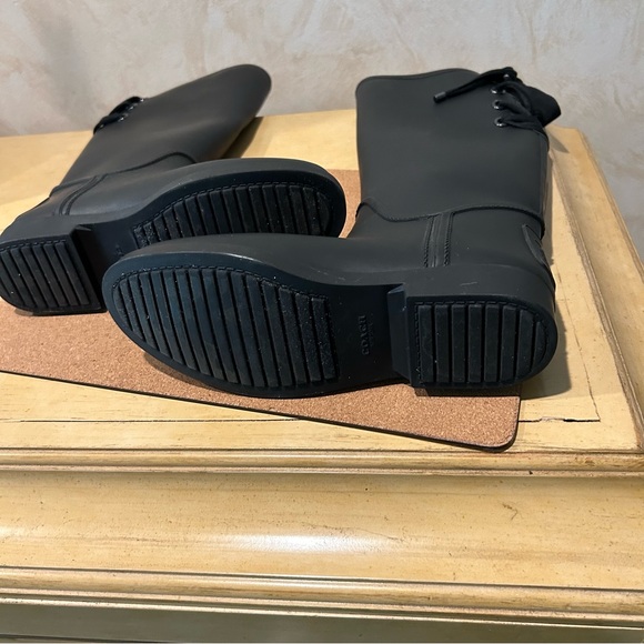 Coach black womens  fleece lined rubber rain boots size 8 with back ties - Picture 6 of 9